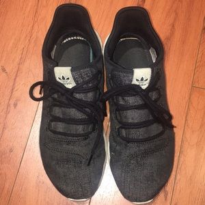 Grey Tubular Adidas sneakers in good condition